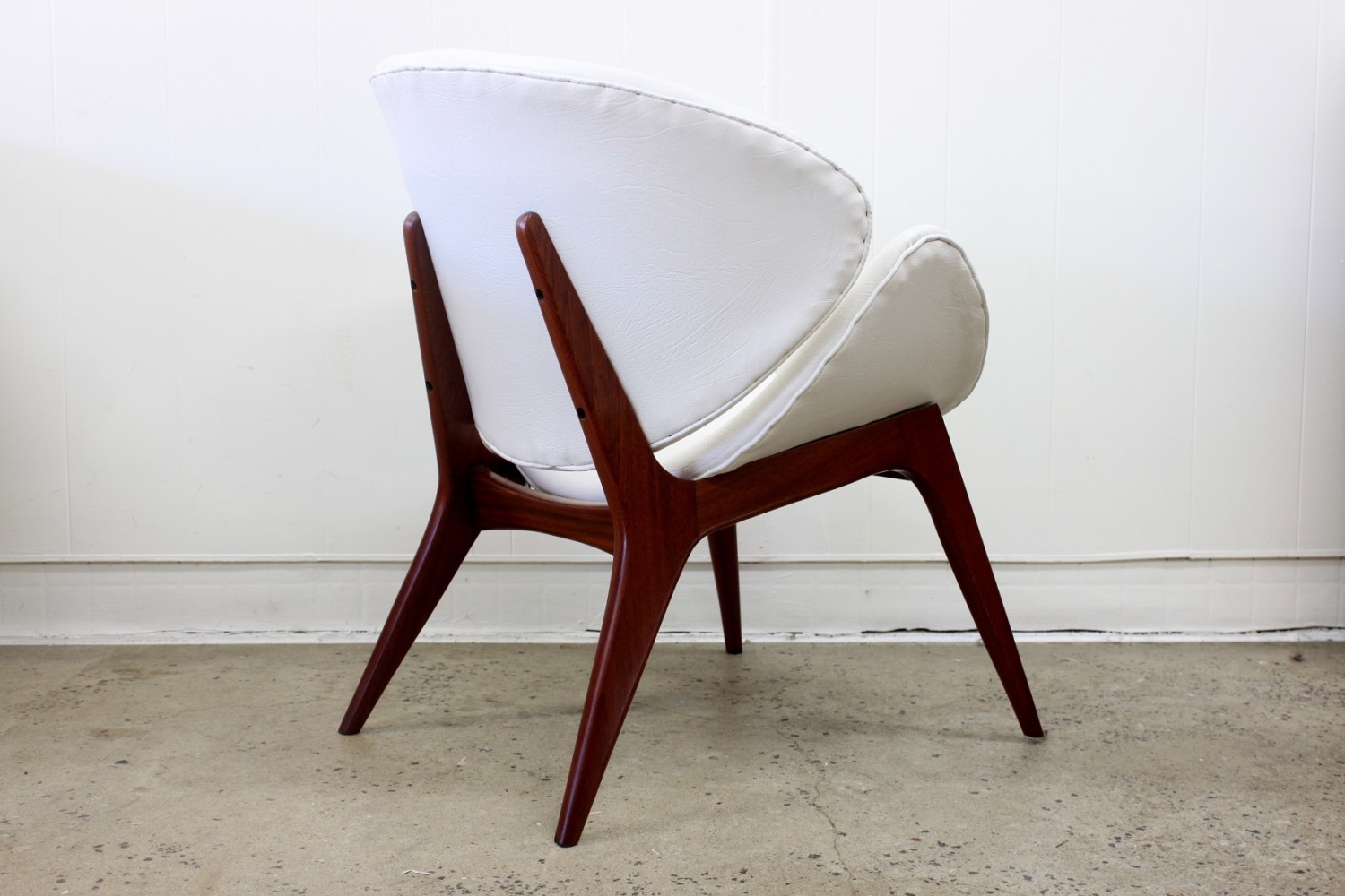 1960s Mahogany Lip Chair
