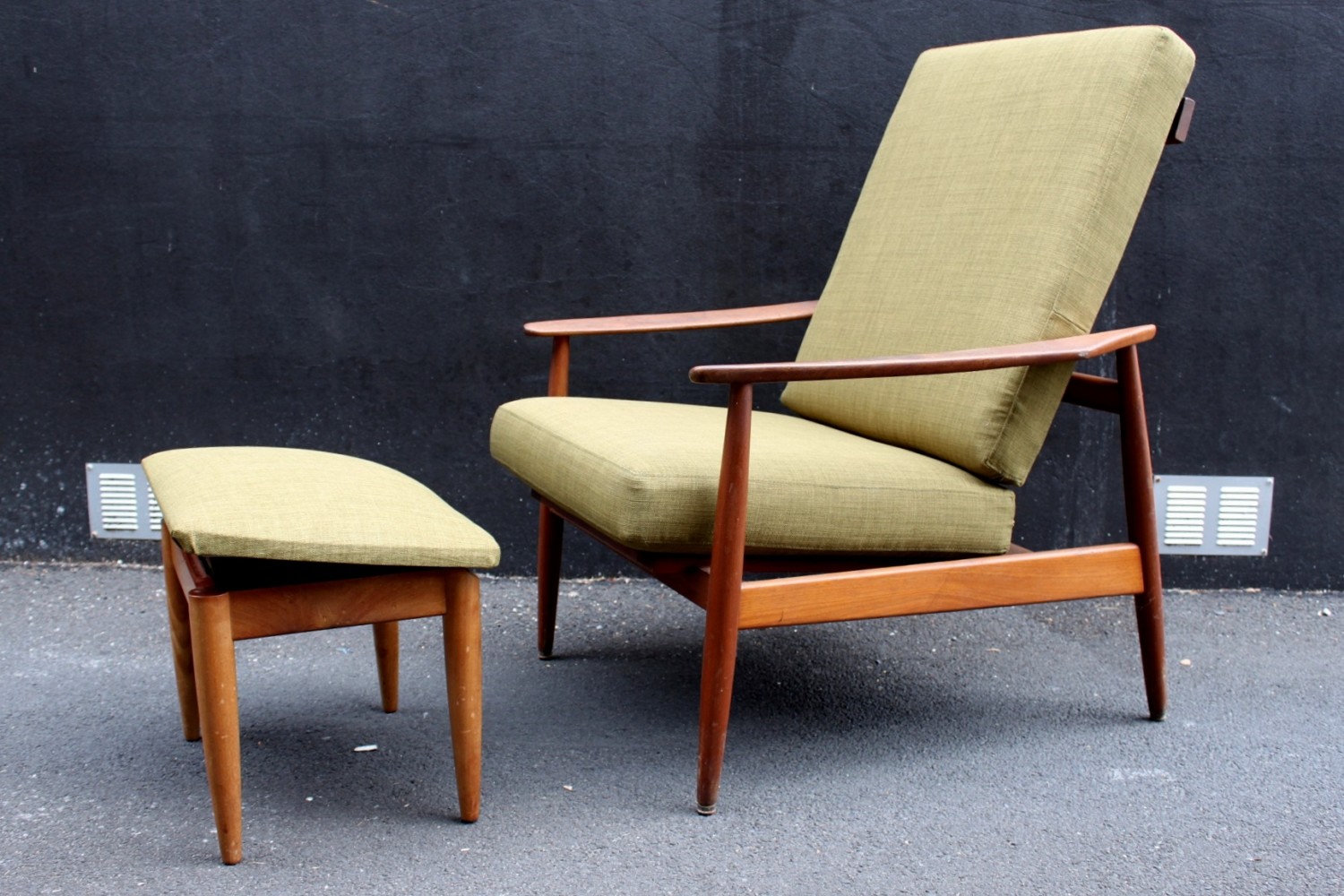 Arne Vodder Chair + Footstool