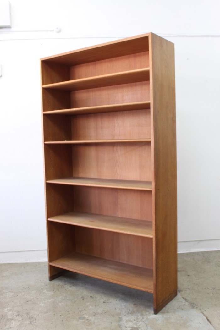 Hans Wegner Bookshelf