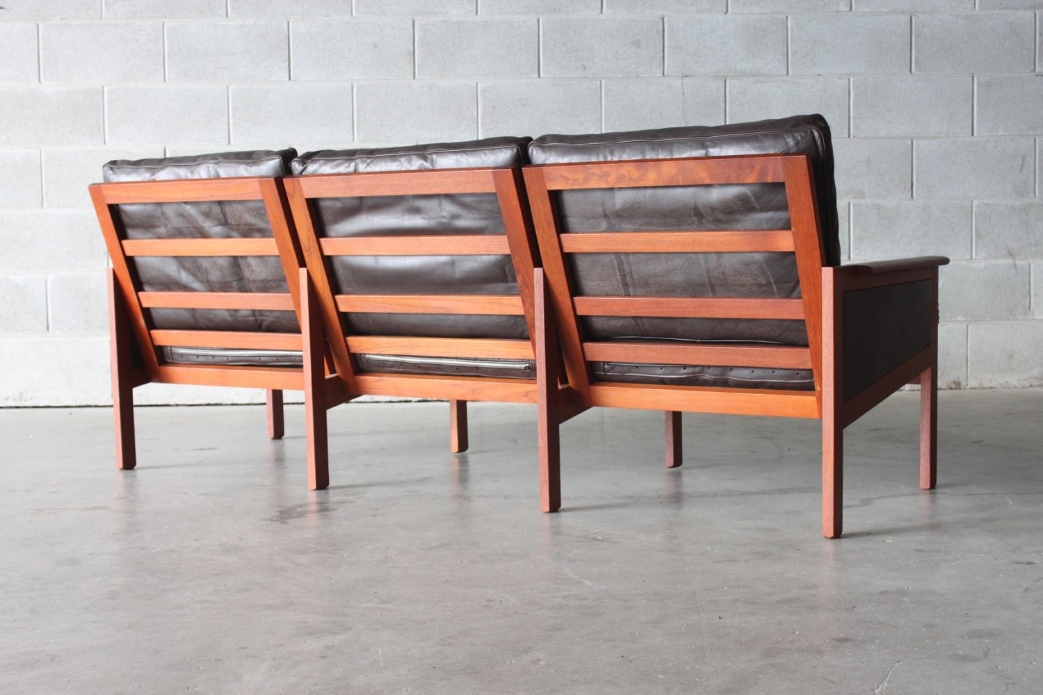 Leather Sofa by Illum WikkelsØ