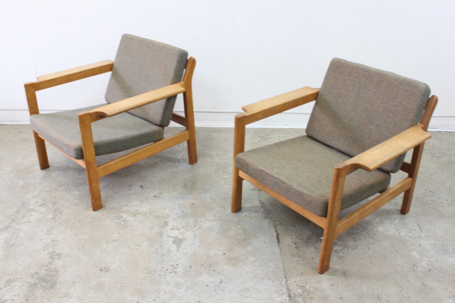 Oak armchairs by Borge Mogensen