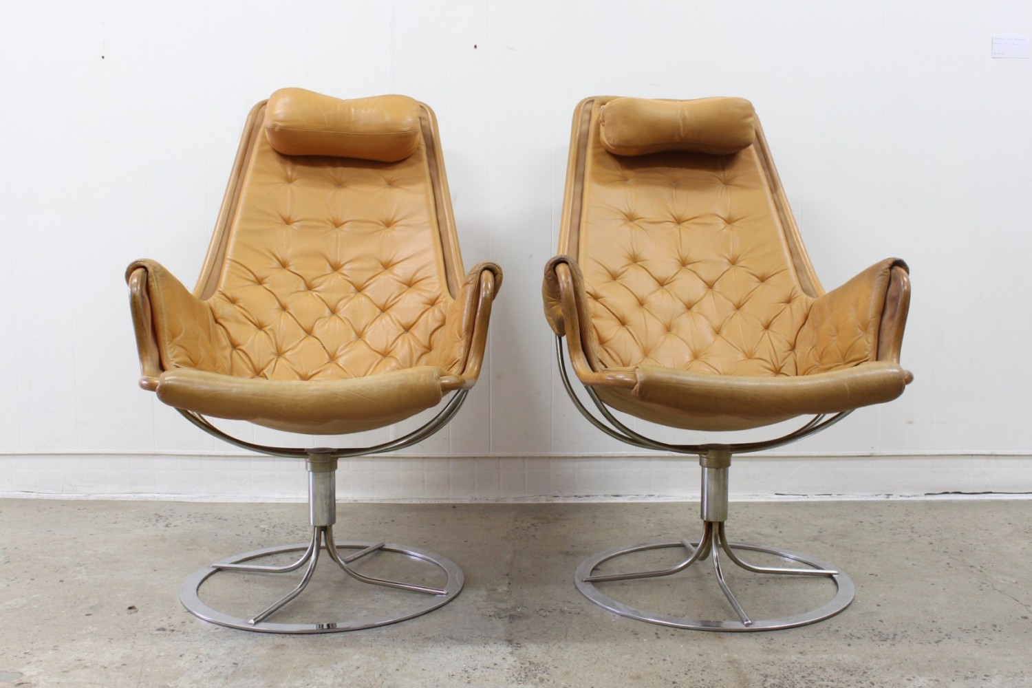 ‘Jetson chairs’ by Bruno Mathsson