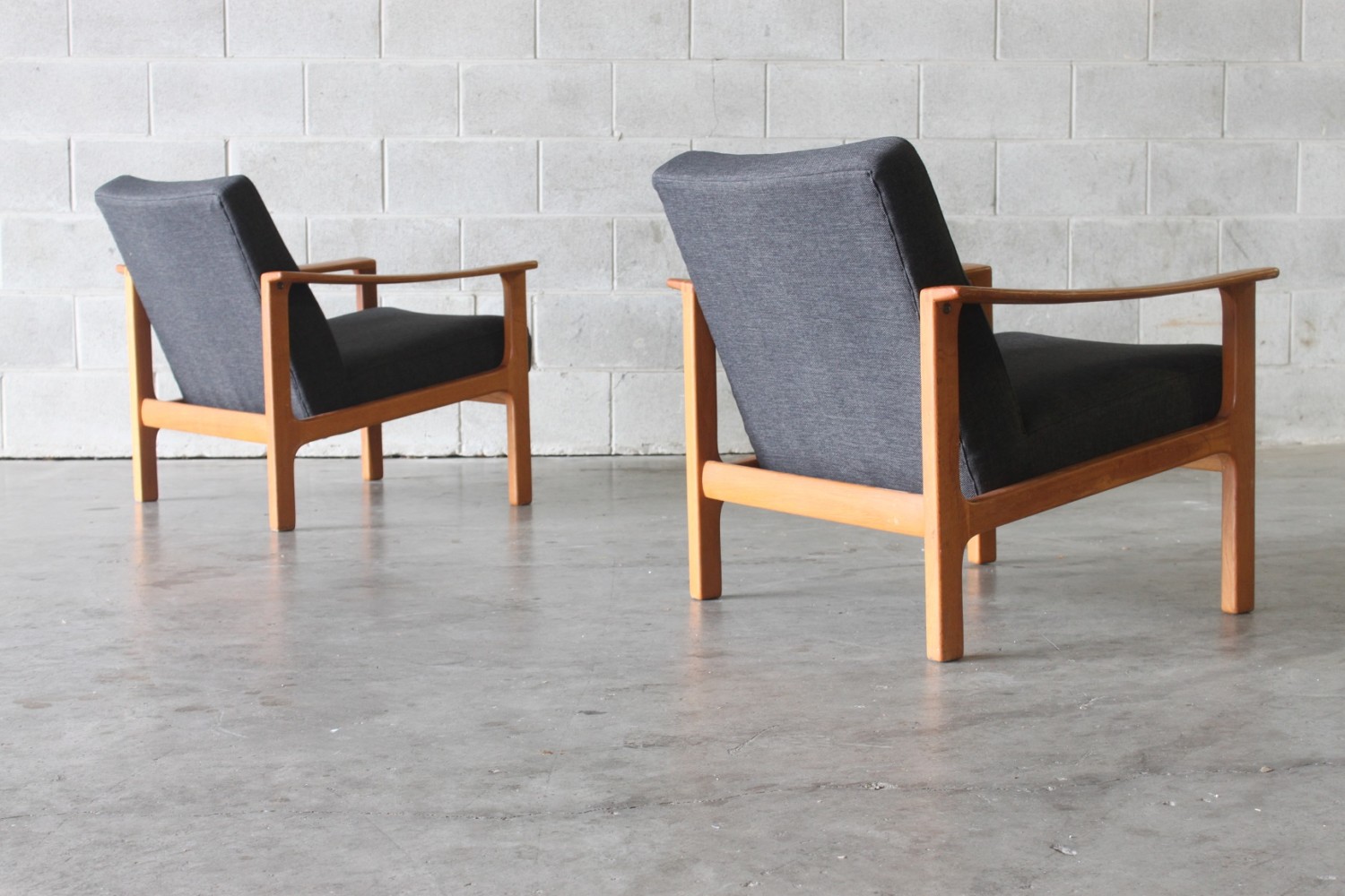 Solid oak Armchairs by Brodrene Anderson