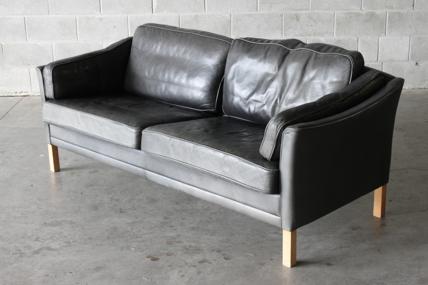 Leather 2.5 Seater Sofa