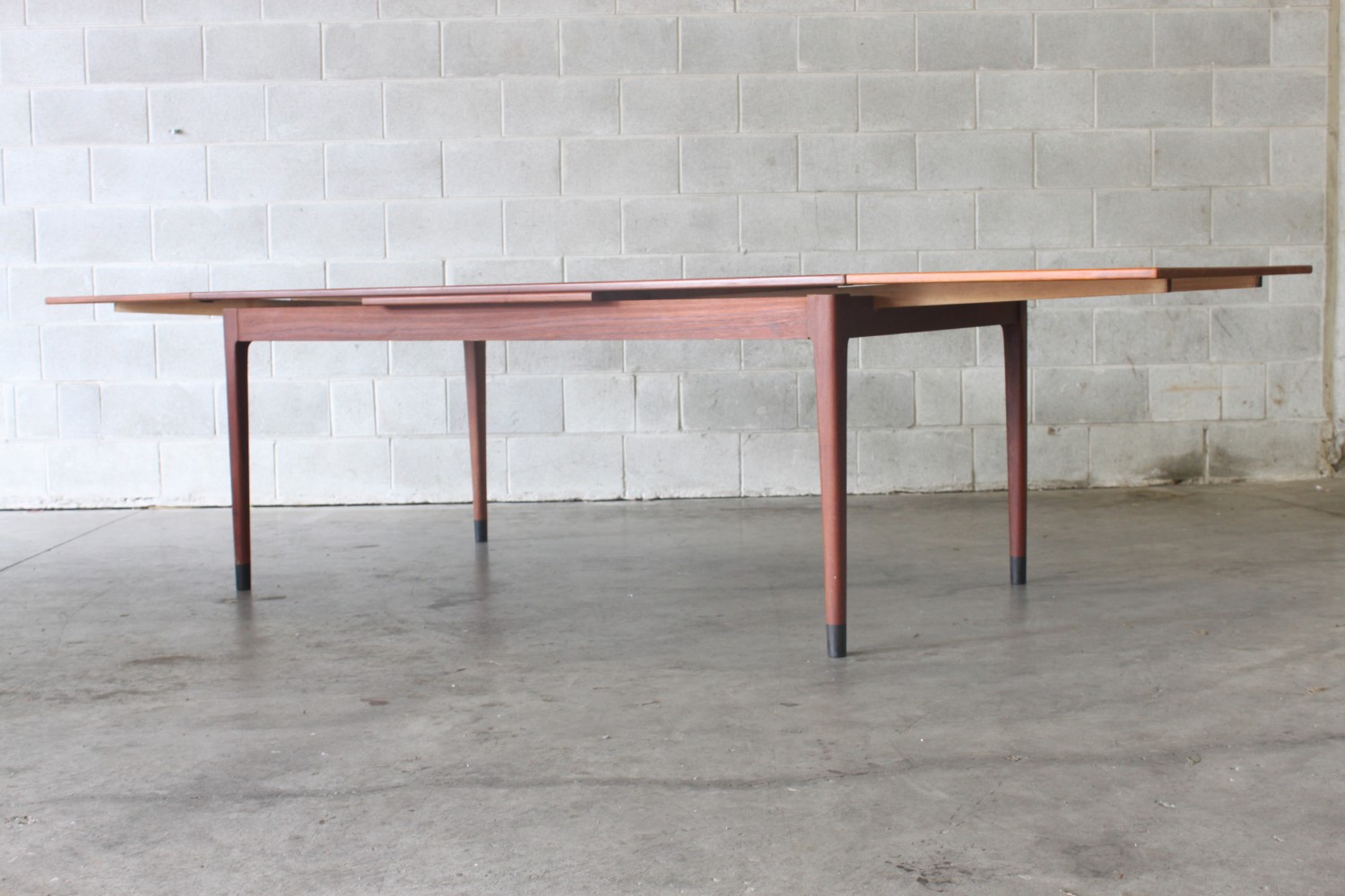 XL Niels Moller Dining Table