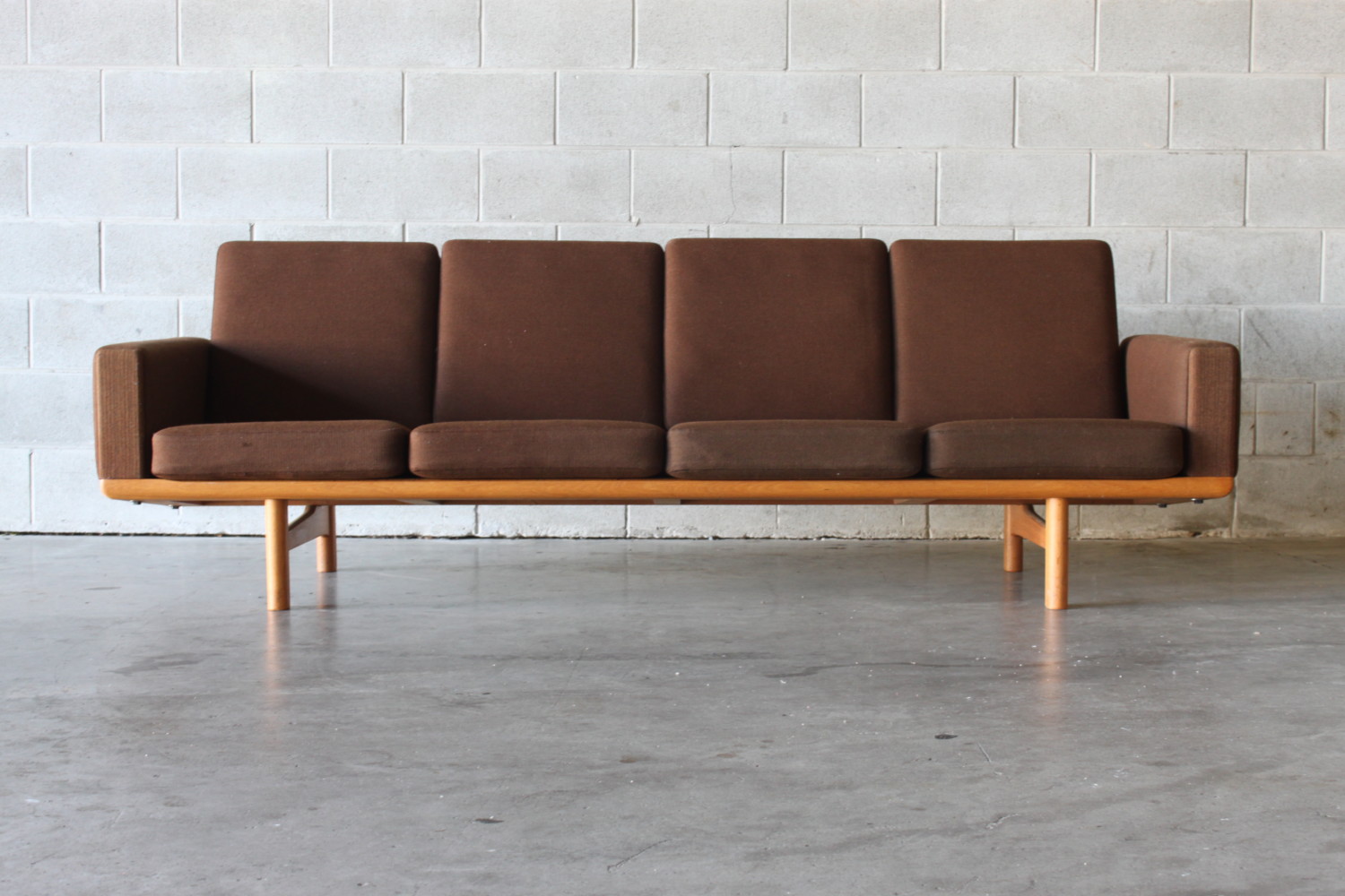 Sofa by Hans Wegner 4 Seater