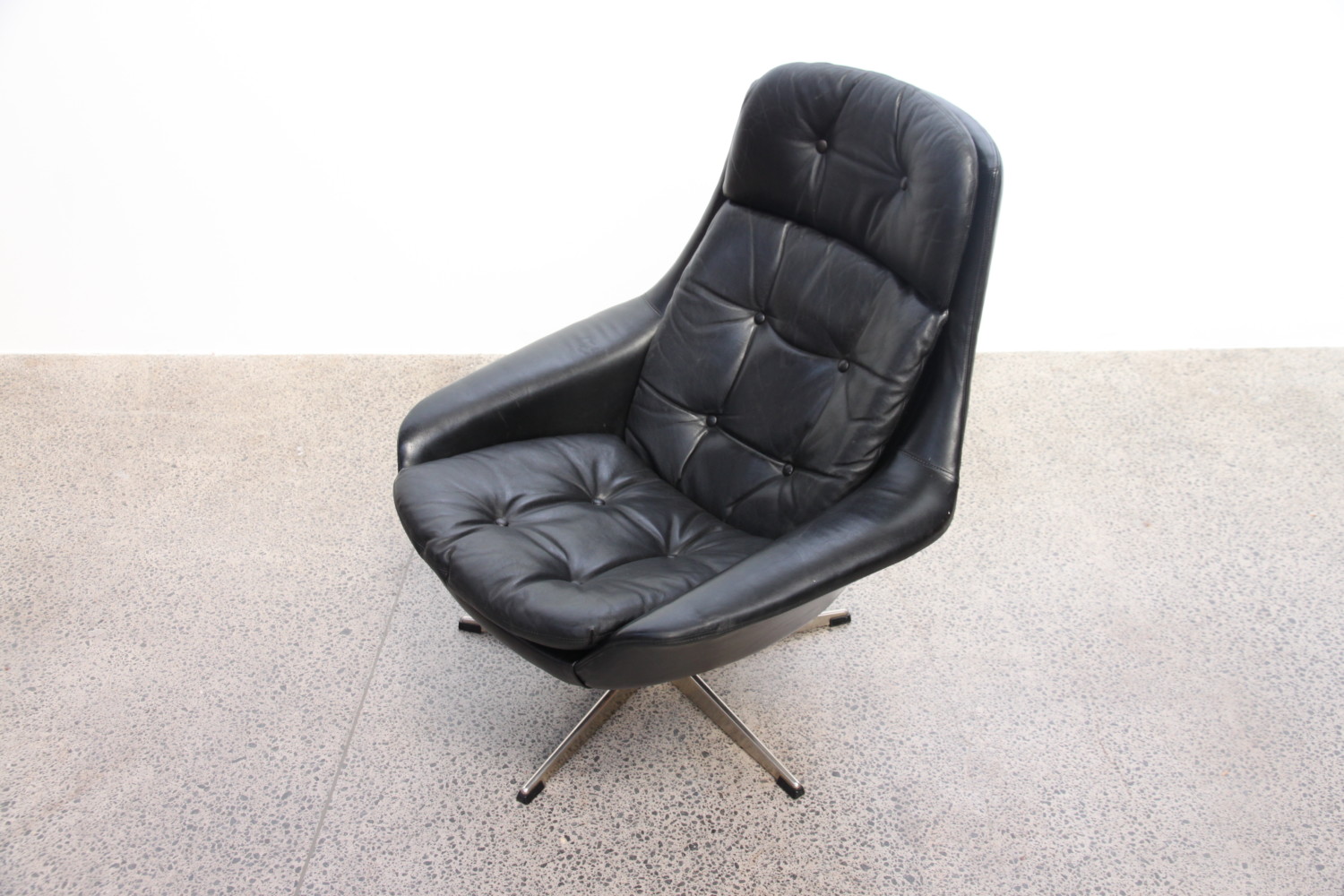Black Swivel Chair