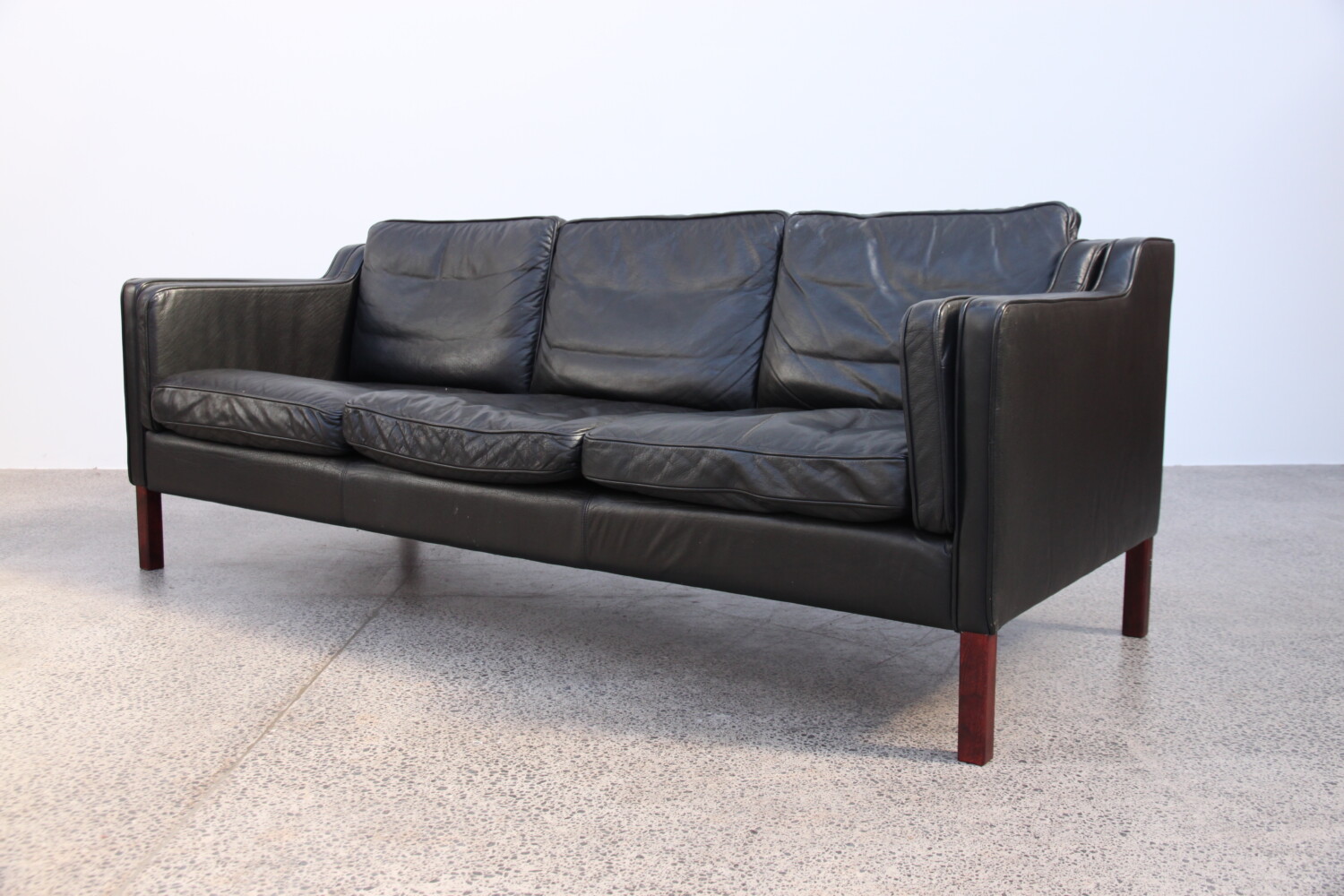Sofa by Stouby