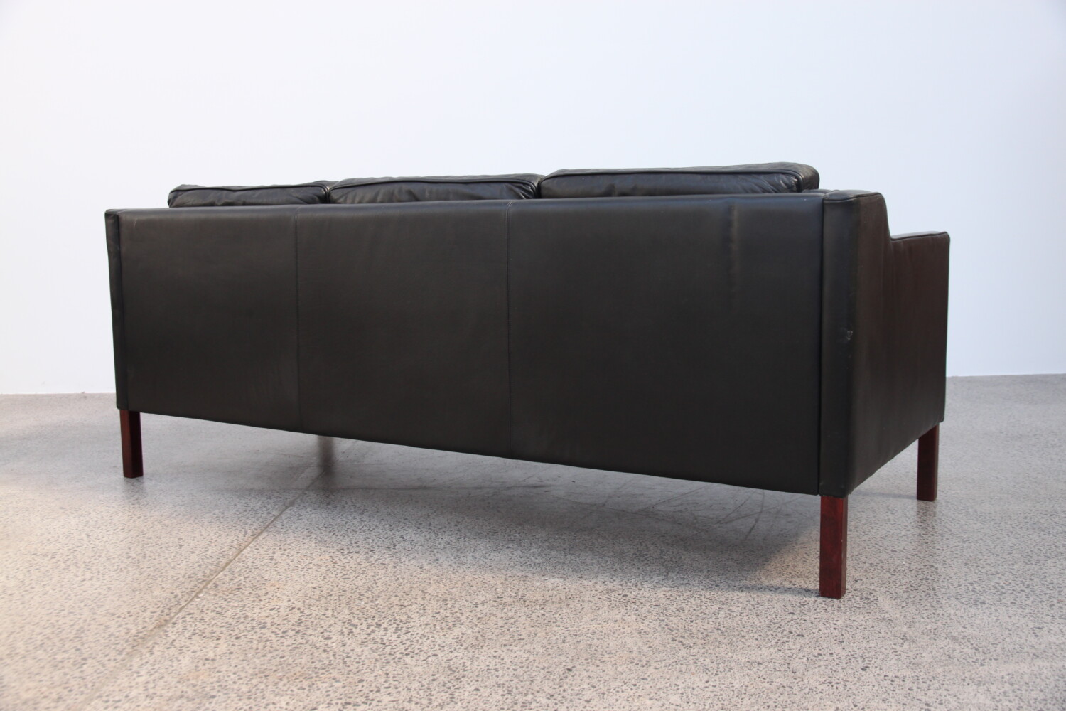 Sofa by Stouby