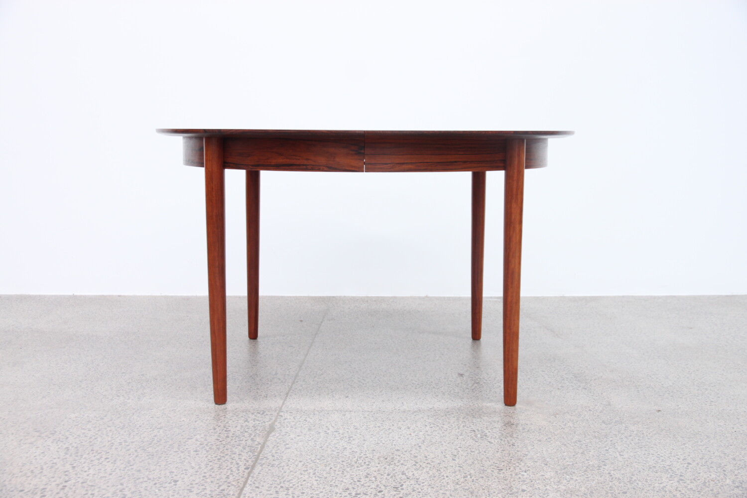 Rosewood Extendable Table by Arne Vodder