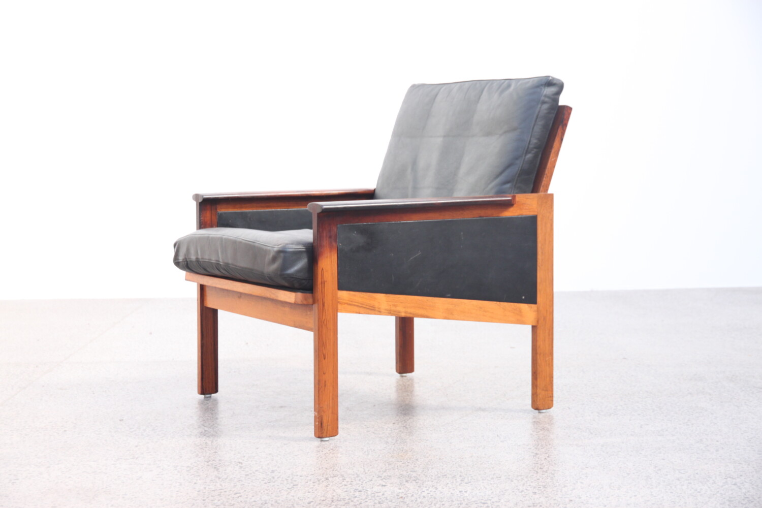 Armchair by Illim Wikkelso