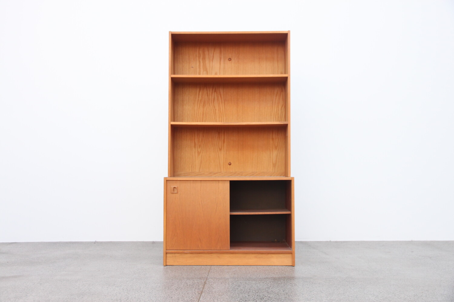 Oak Bookshelf / storage