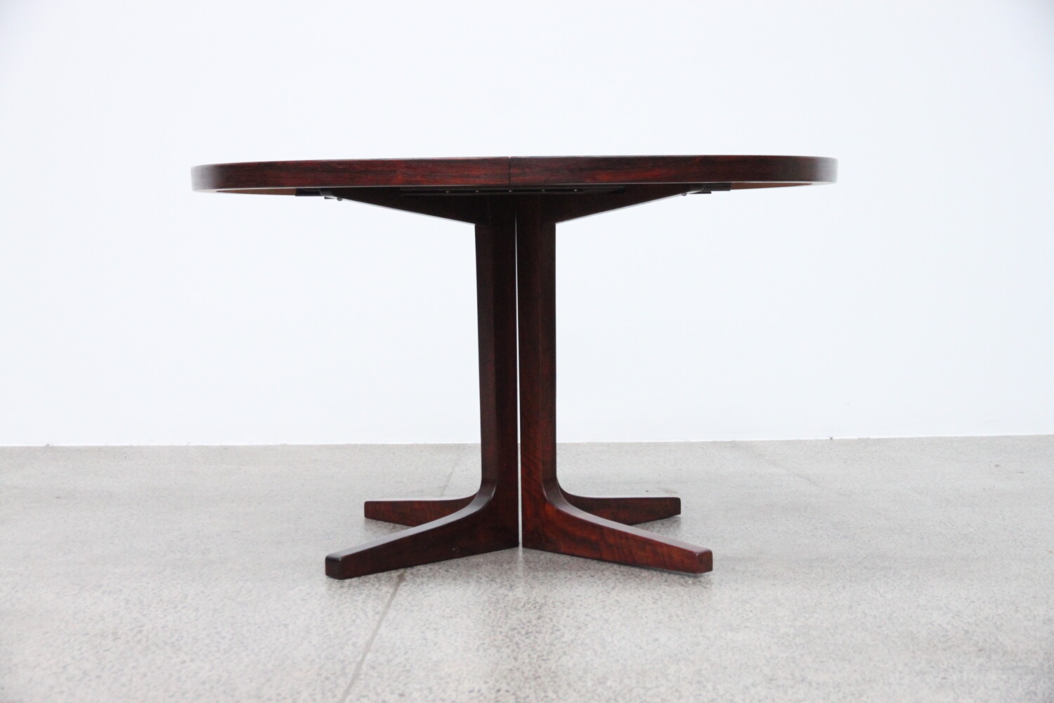 Rosewood Pedestal Table