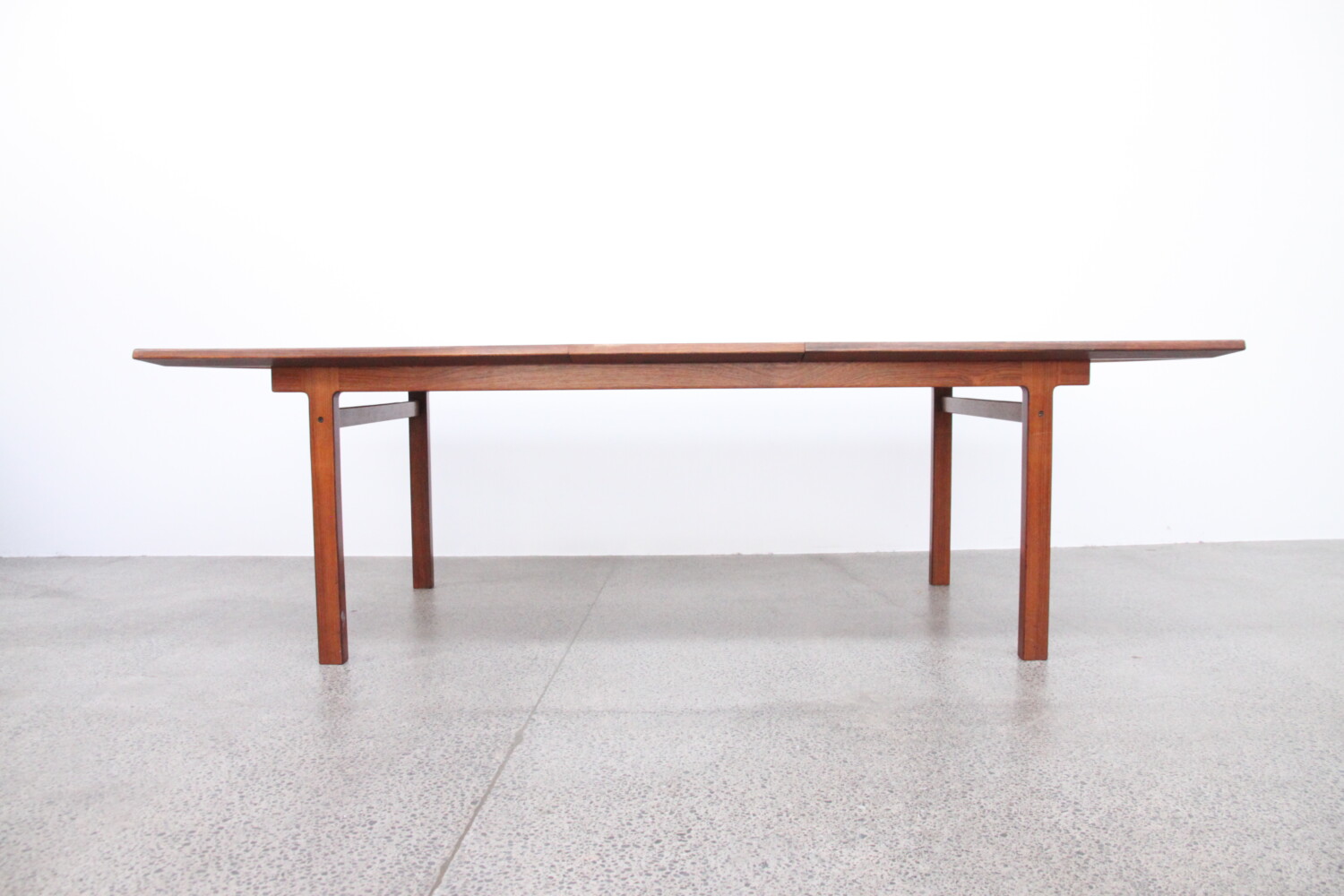 XL Rosewood Rectangle Table