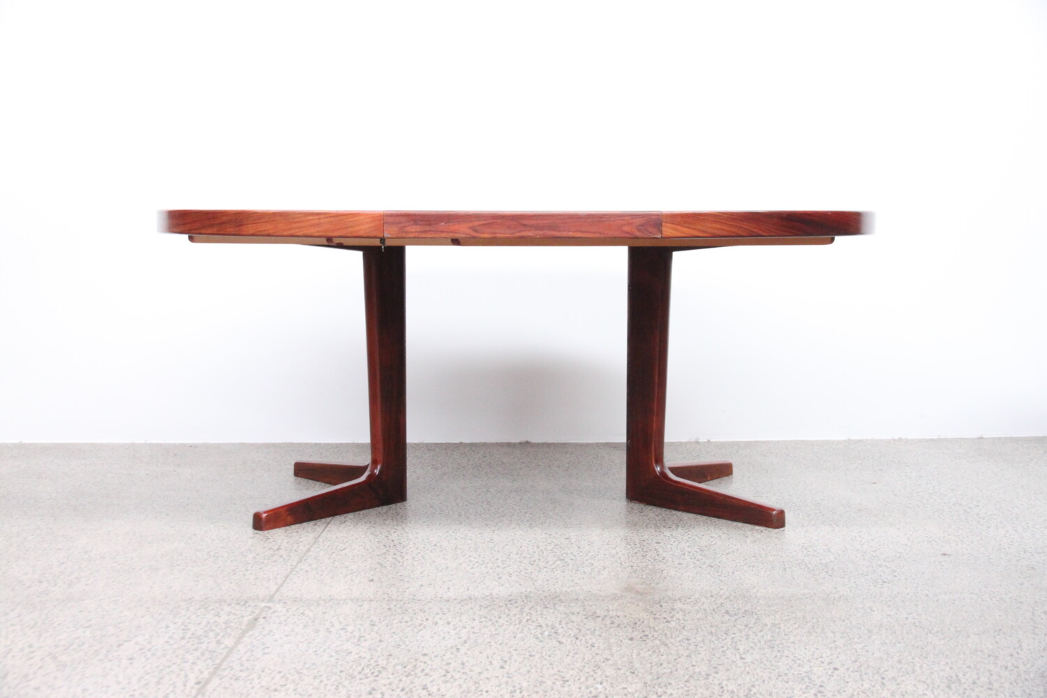 Pedestal Extendable Table