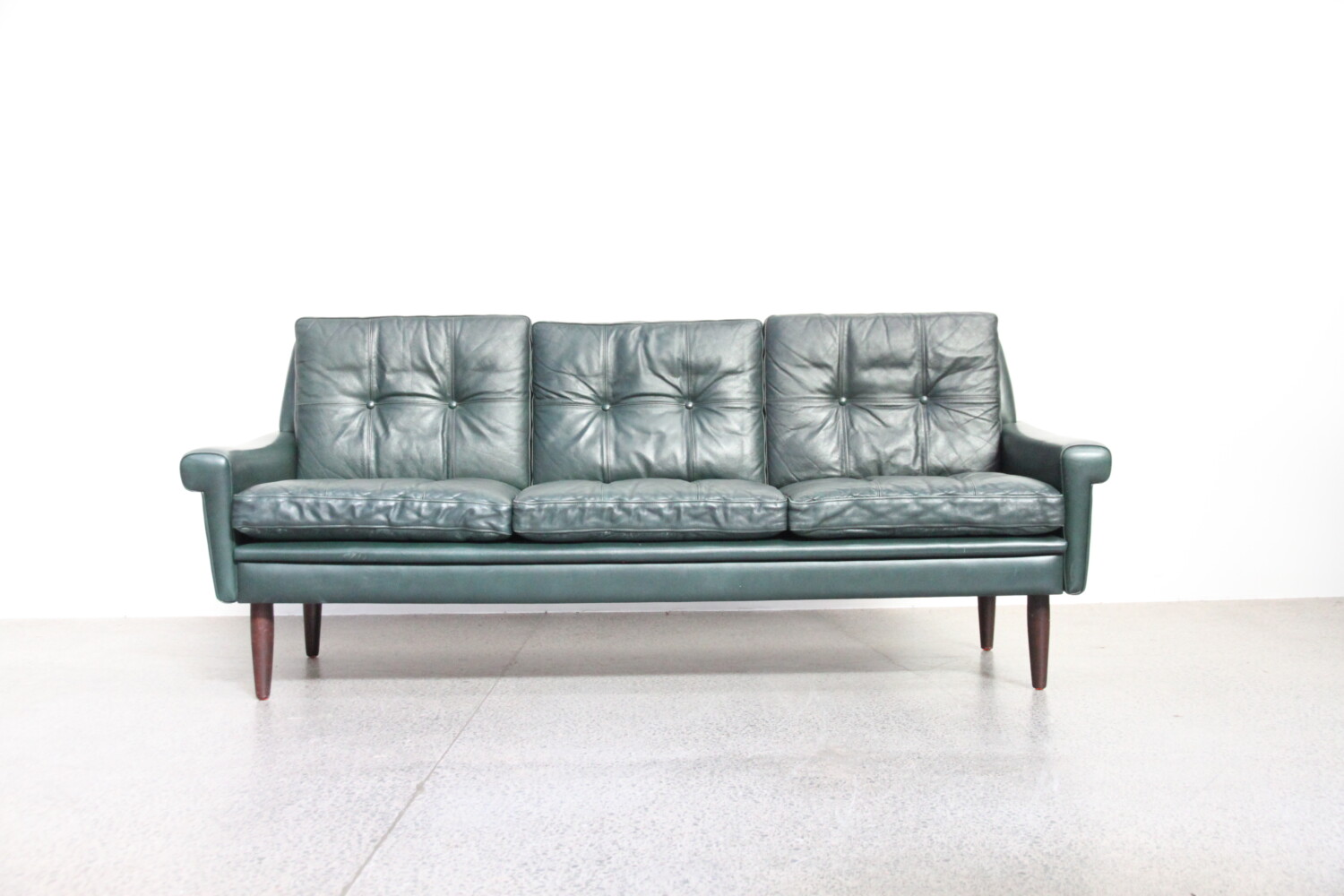 Green Leather Sofa by Skipper Mobler