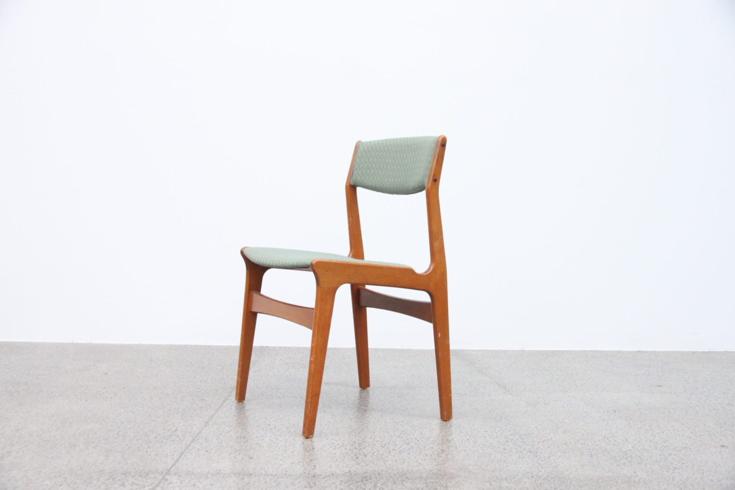 Chairs by Nova Mobler x8