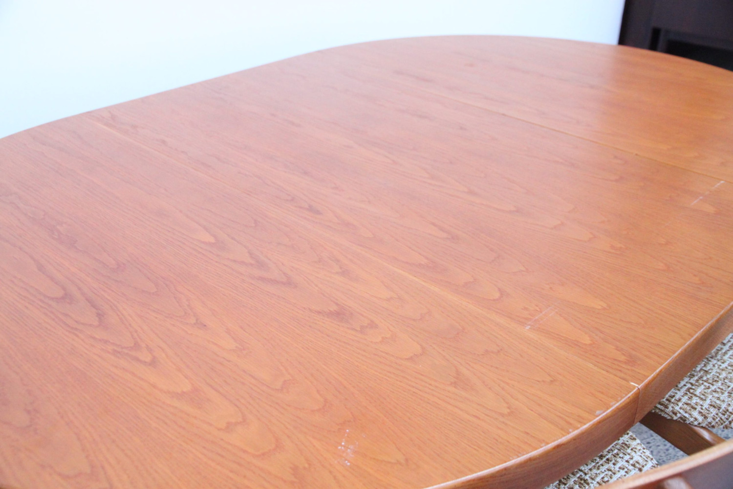 Oak Extendable Pedestal Table