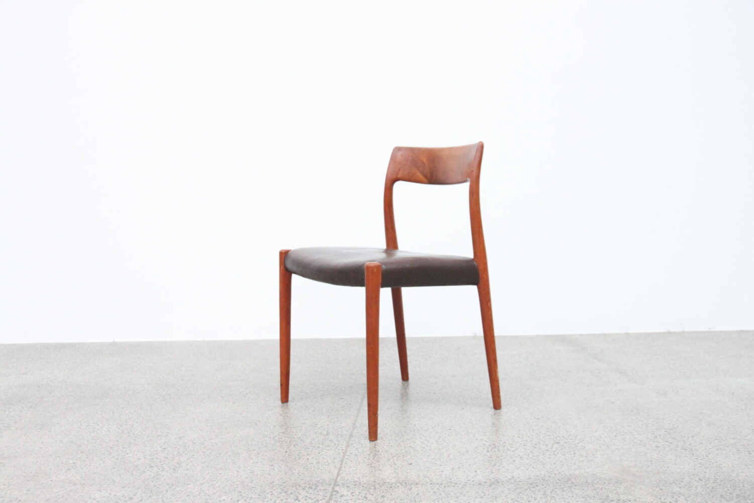 Dining Chairs by Niels Moller model 77 With Leather