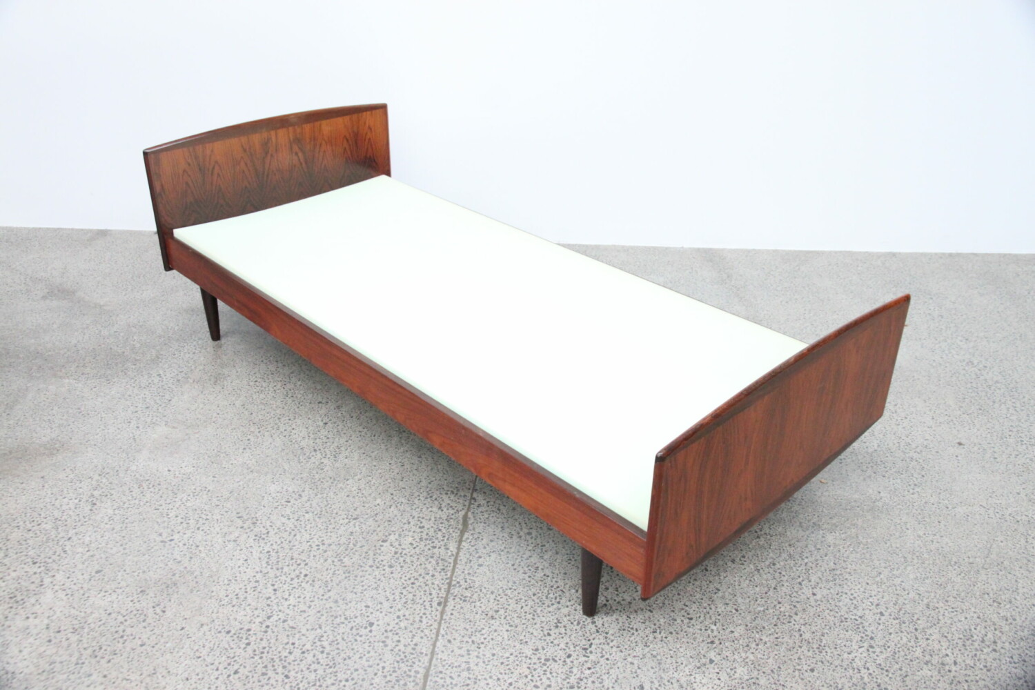 Daybed/ Single Bed sold