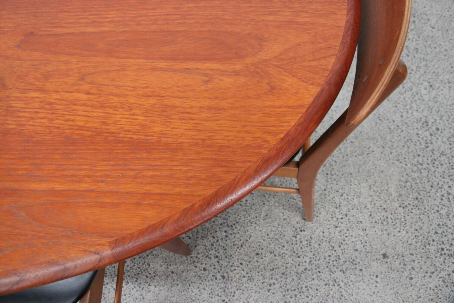 Oval table