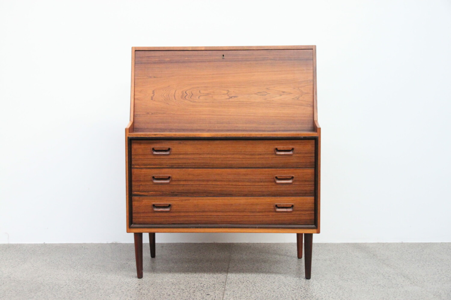 Secretaire desk