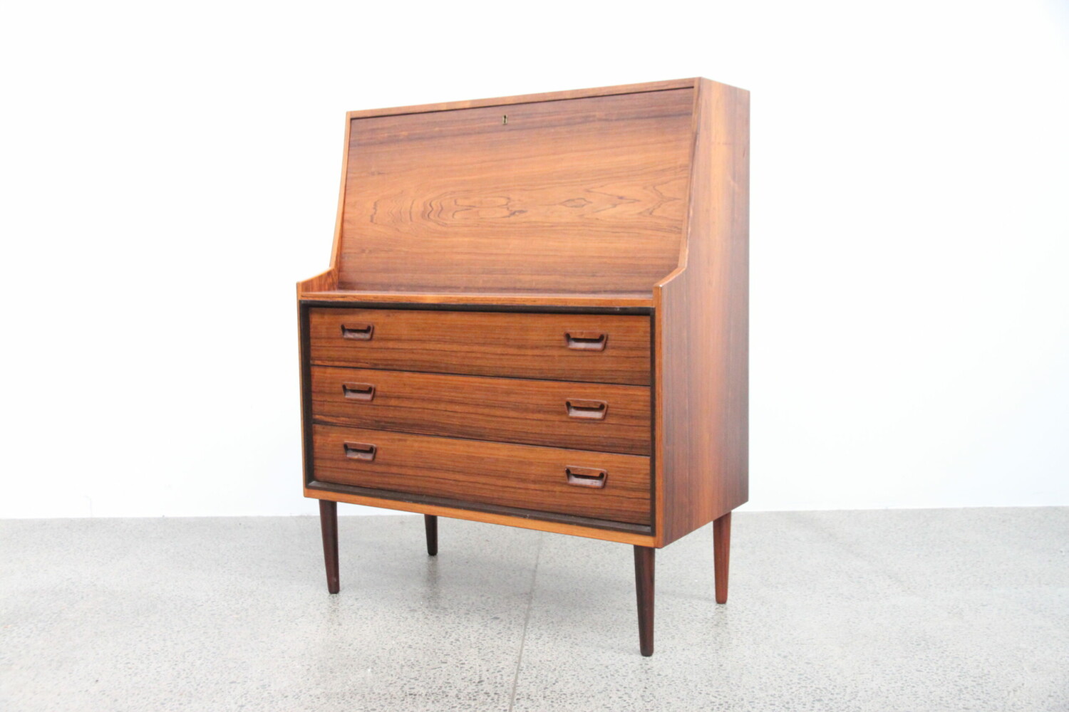 Secretaire desk