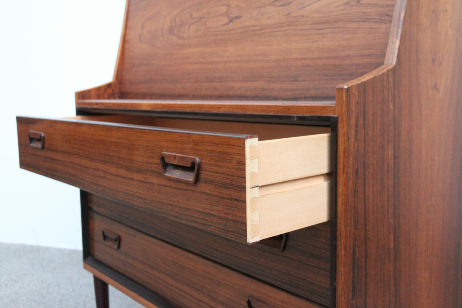 Secretaire desk