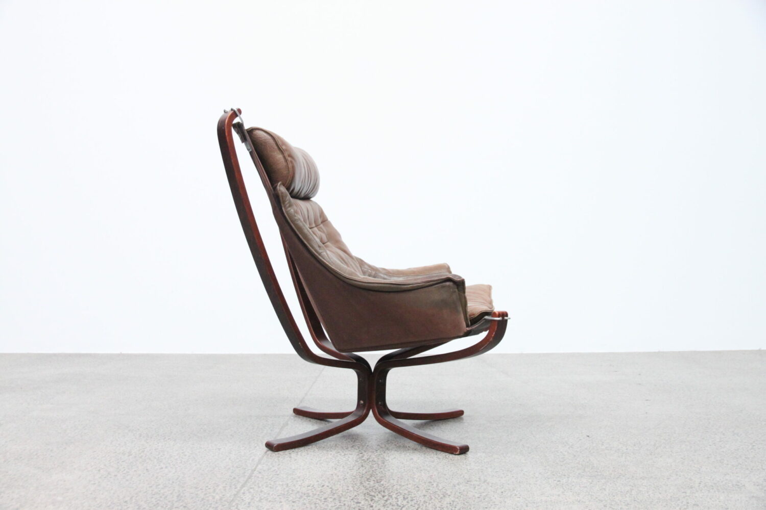 High Back Falcon Chair