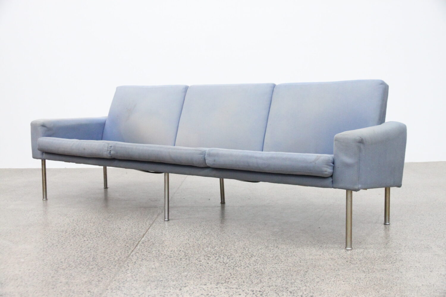 Airport Sofa by Hans Wegner