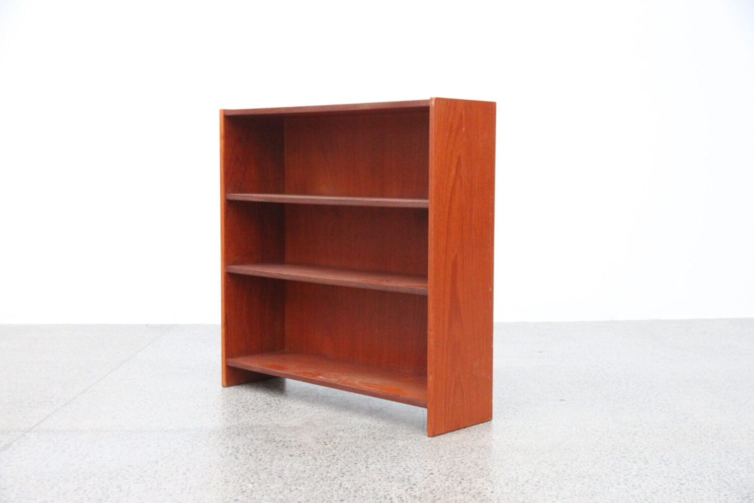 Compact bookcase by Hans Wegner