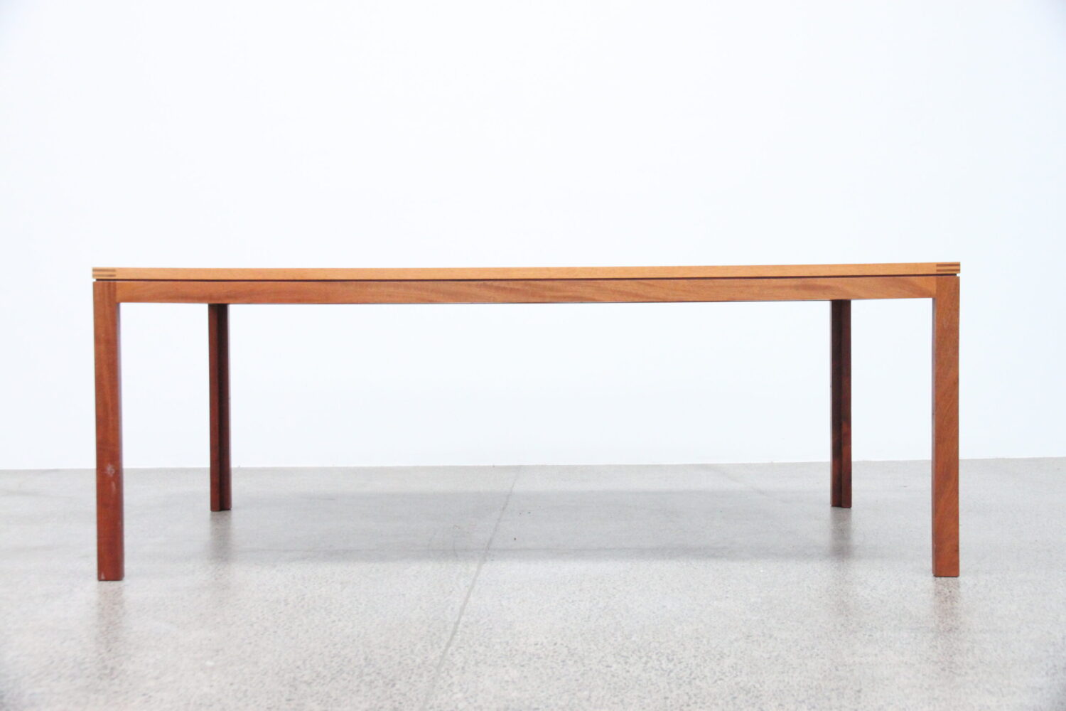 Large Fixed Length Table  by Christian Hvidt