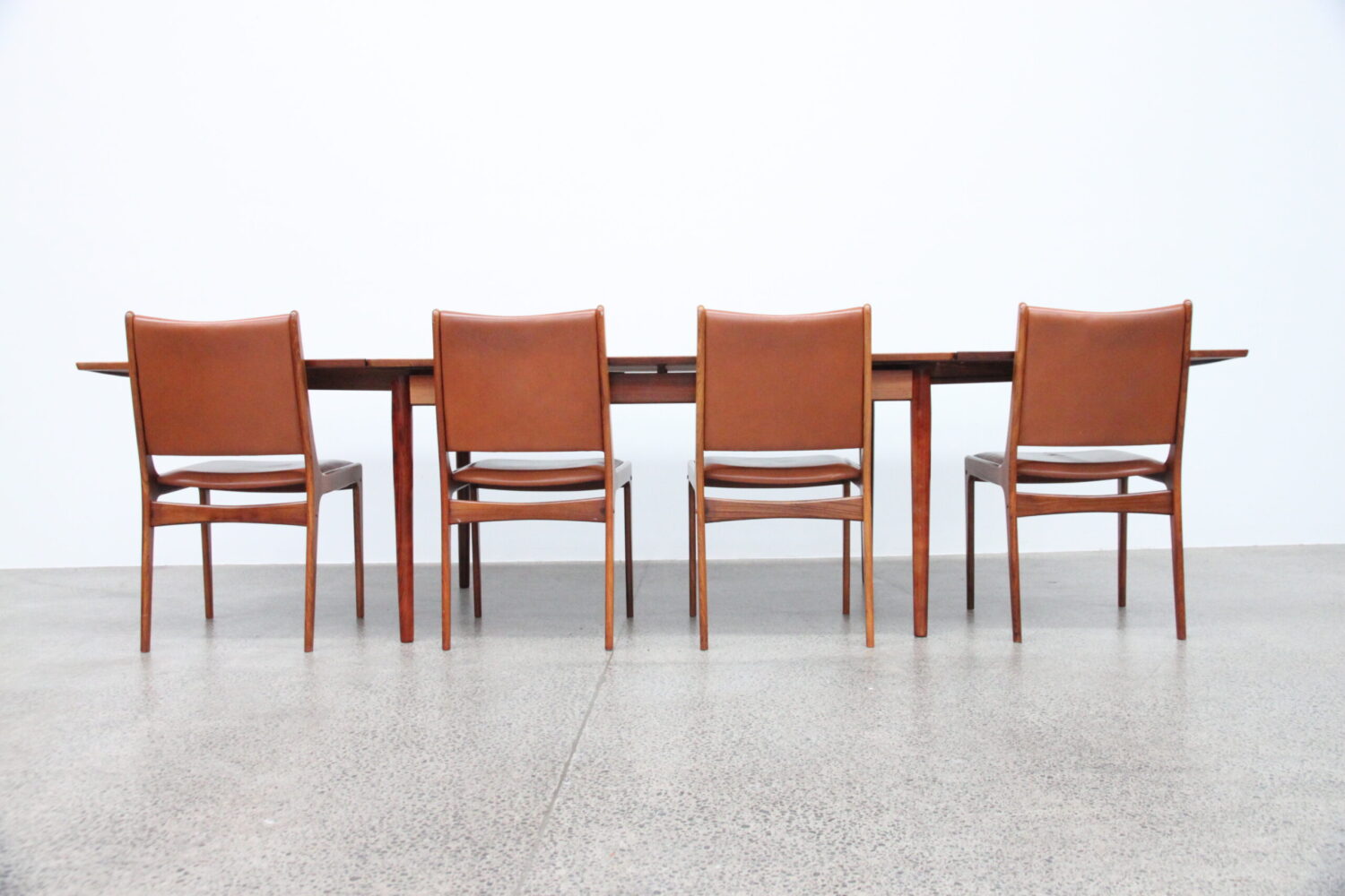 Extendable Draw Leaf Dining Table by Arne Vodder