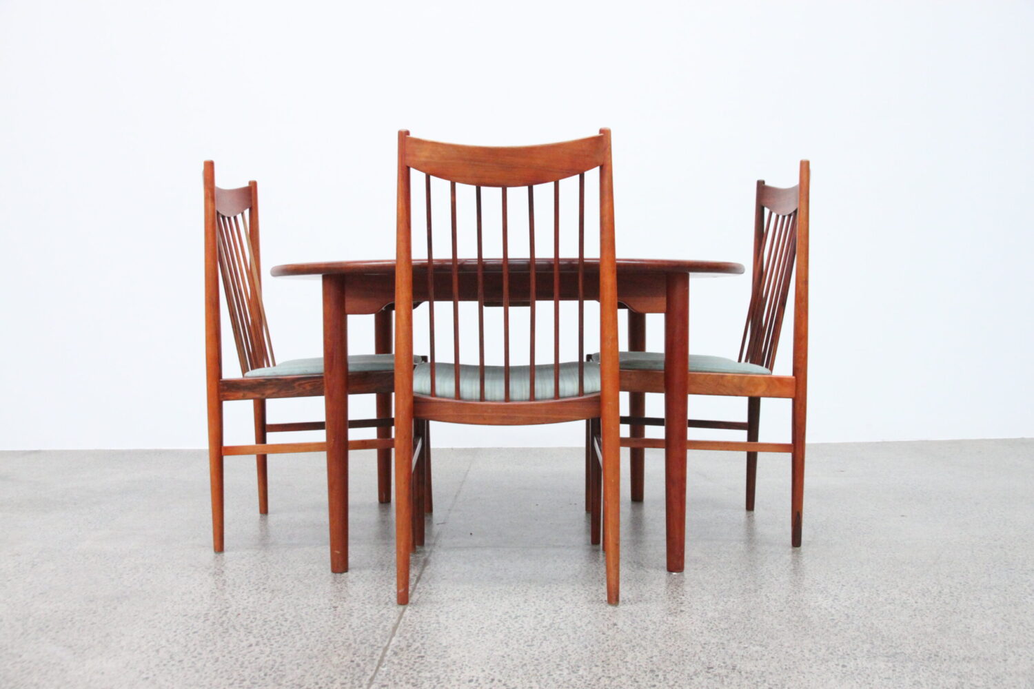 Large Solid Teak Banquet Table With X4 extensions