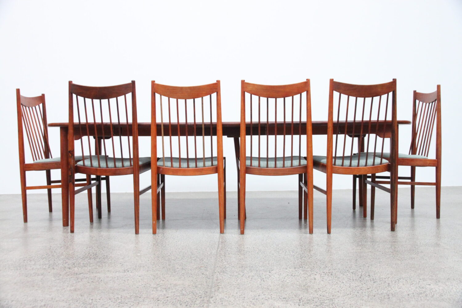 Large Solid Teak Banquet Table With X4 extensions