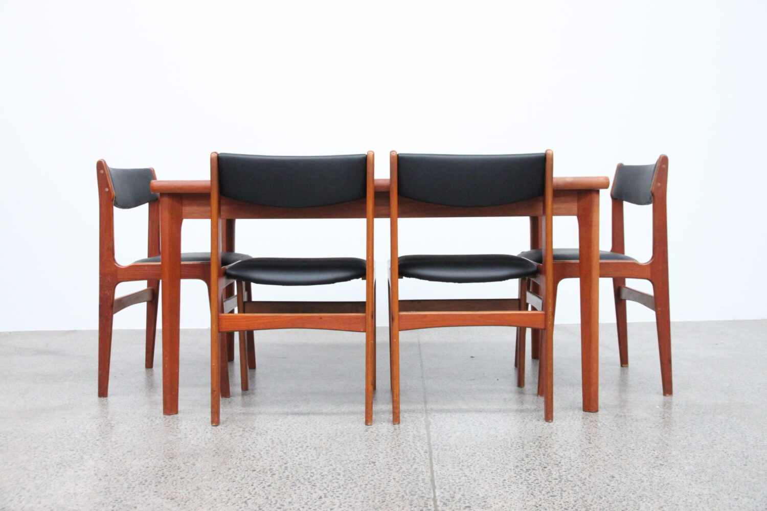 Teak Dining Table by Henning Kjaernulf
