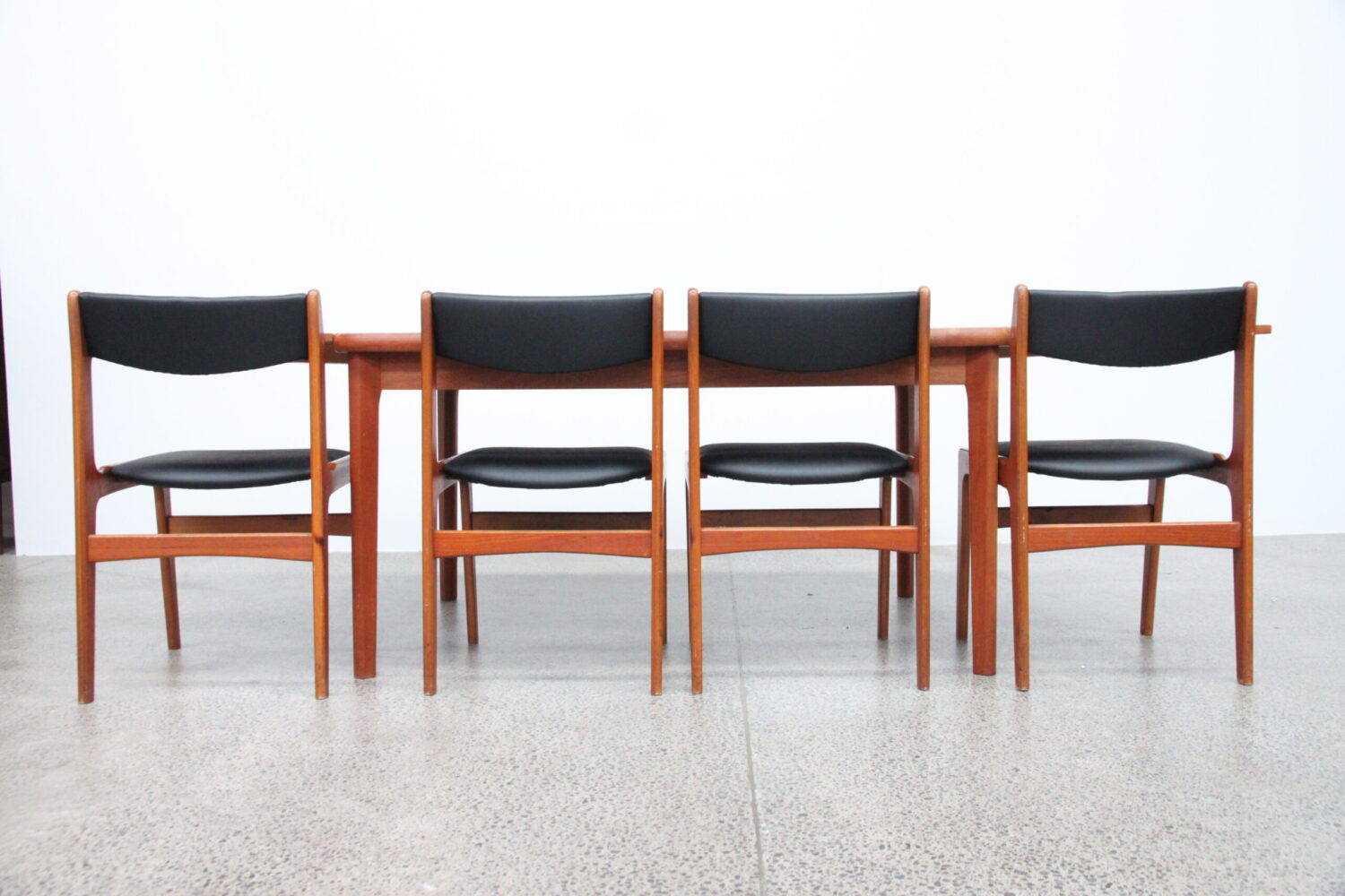 Teak Dining Table by Henning Kjaernulf