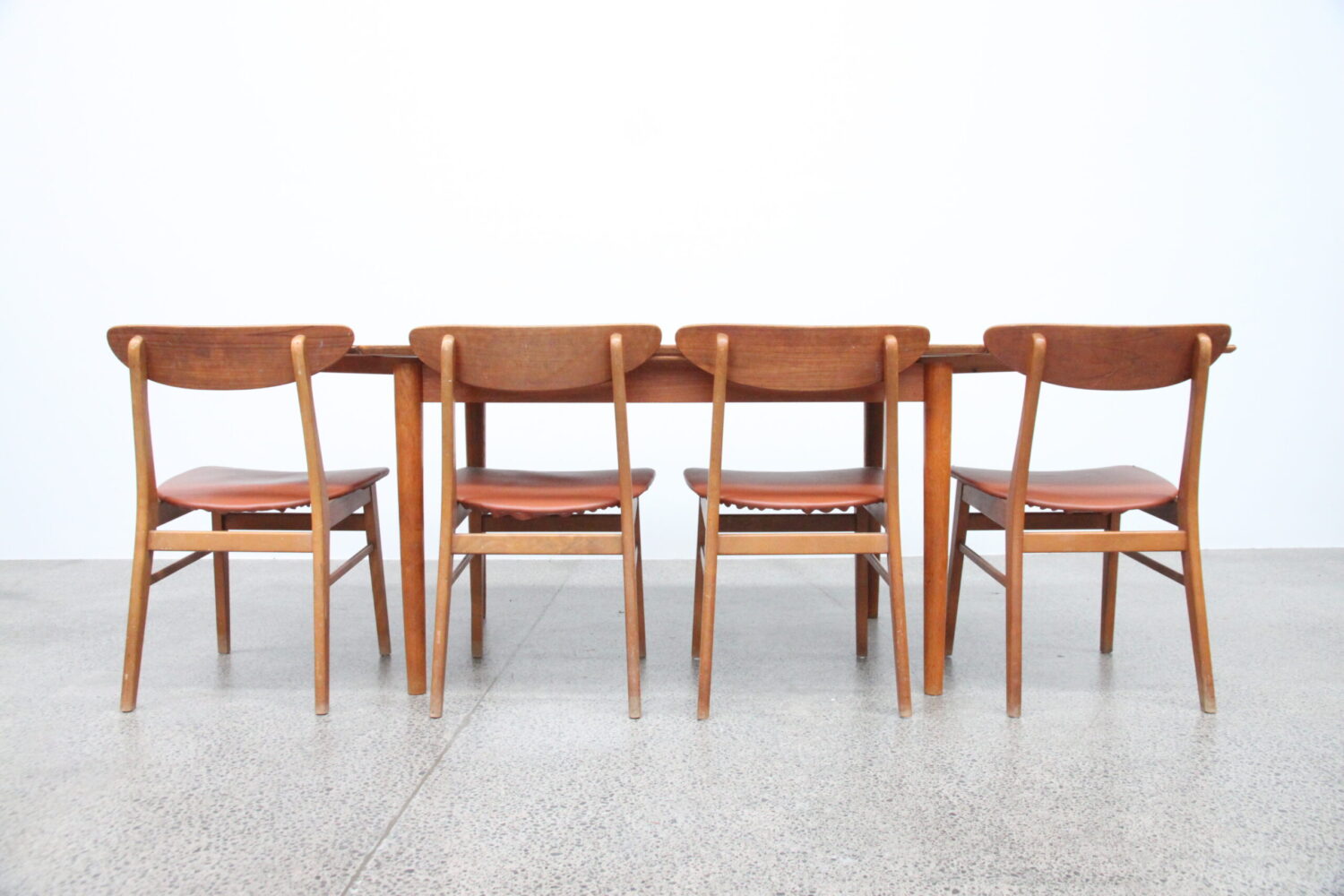 Oak Extendable Dining Table