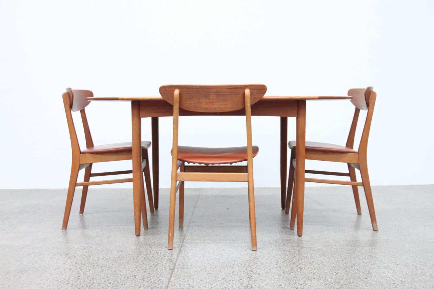 Oval Banquet Table by Peter Hvidt