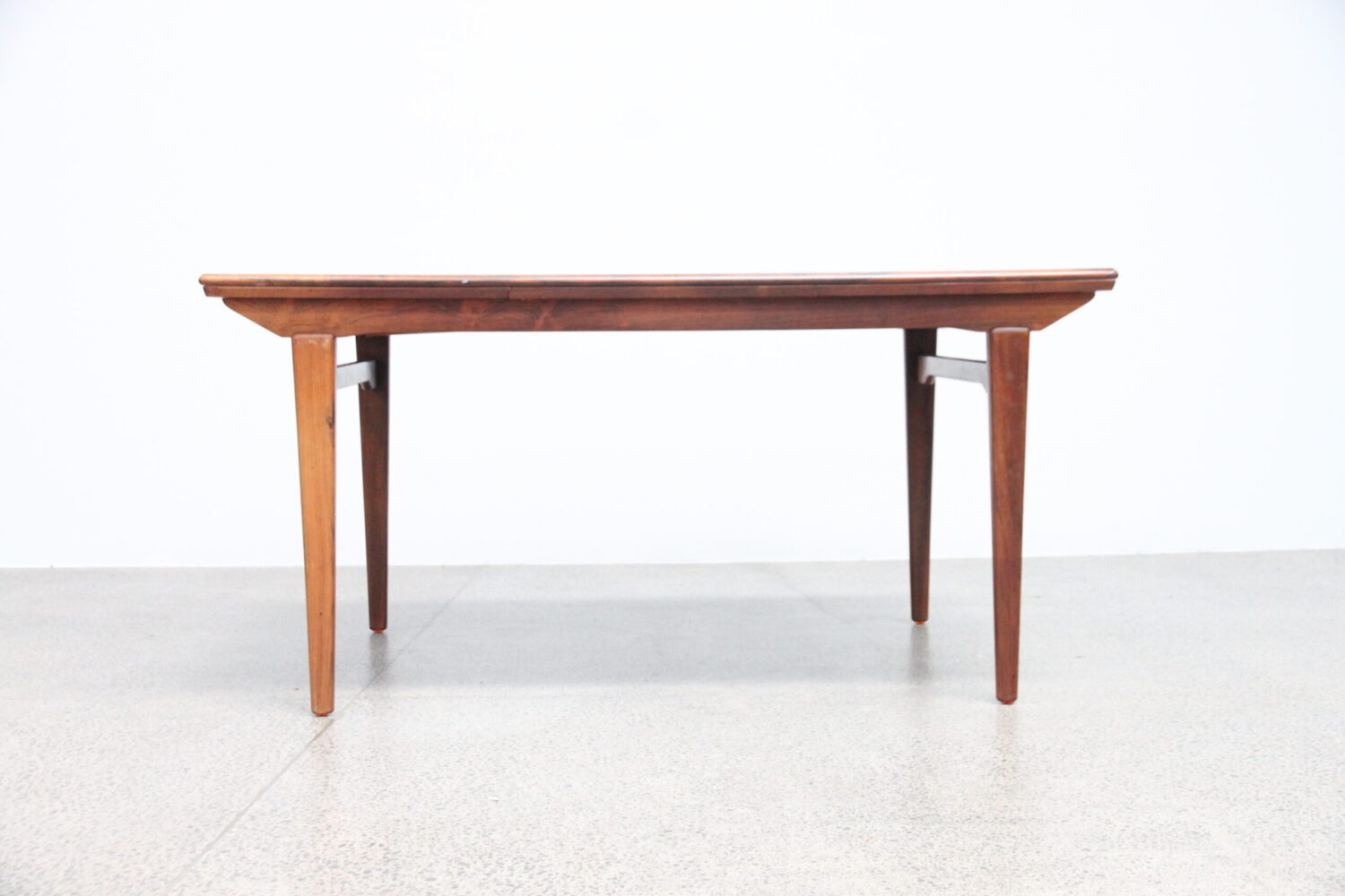 Extendable Table by Jensen & Molholm