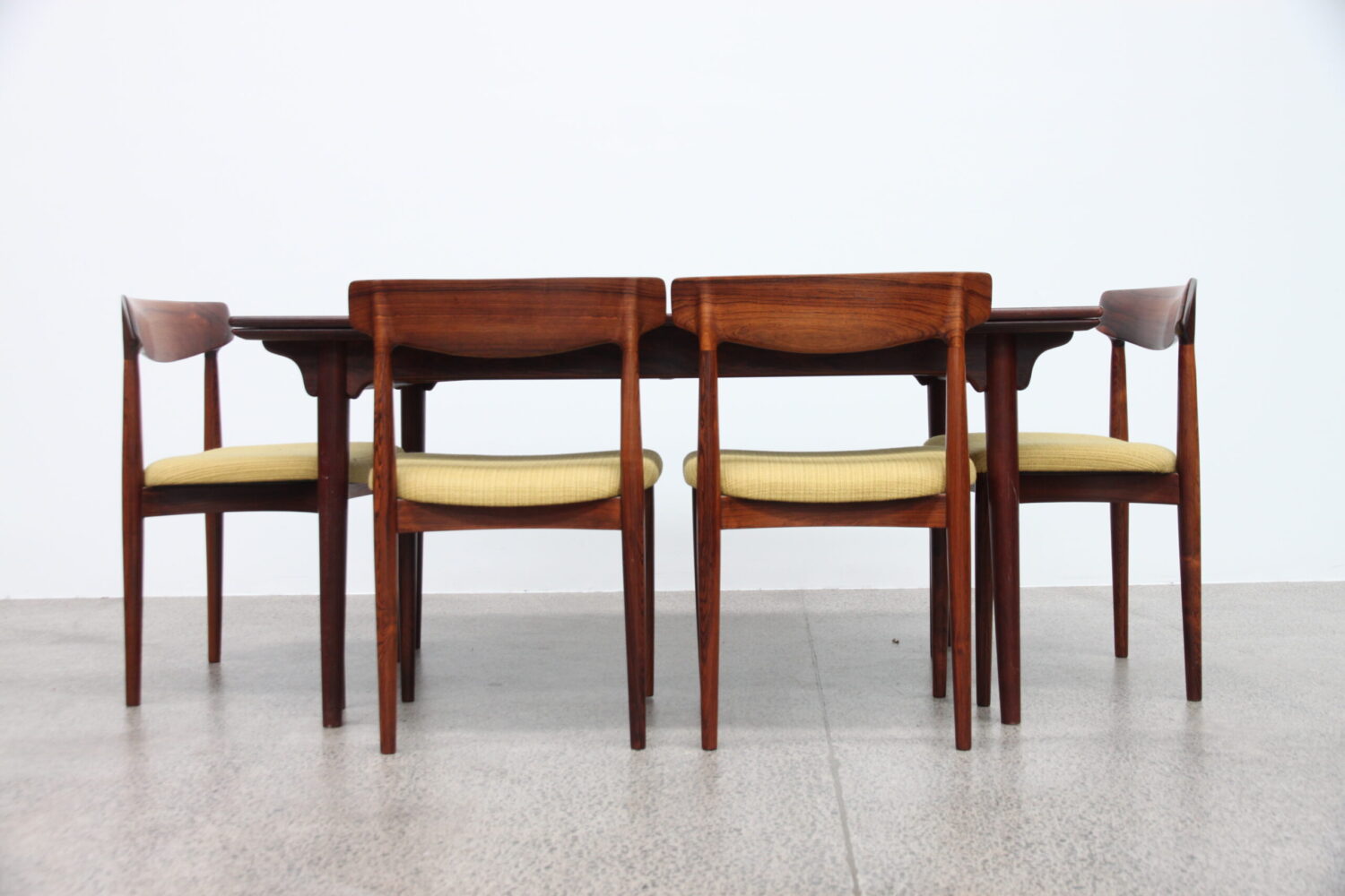 Table by Gunni Omann