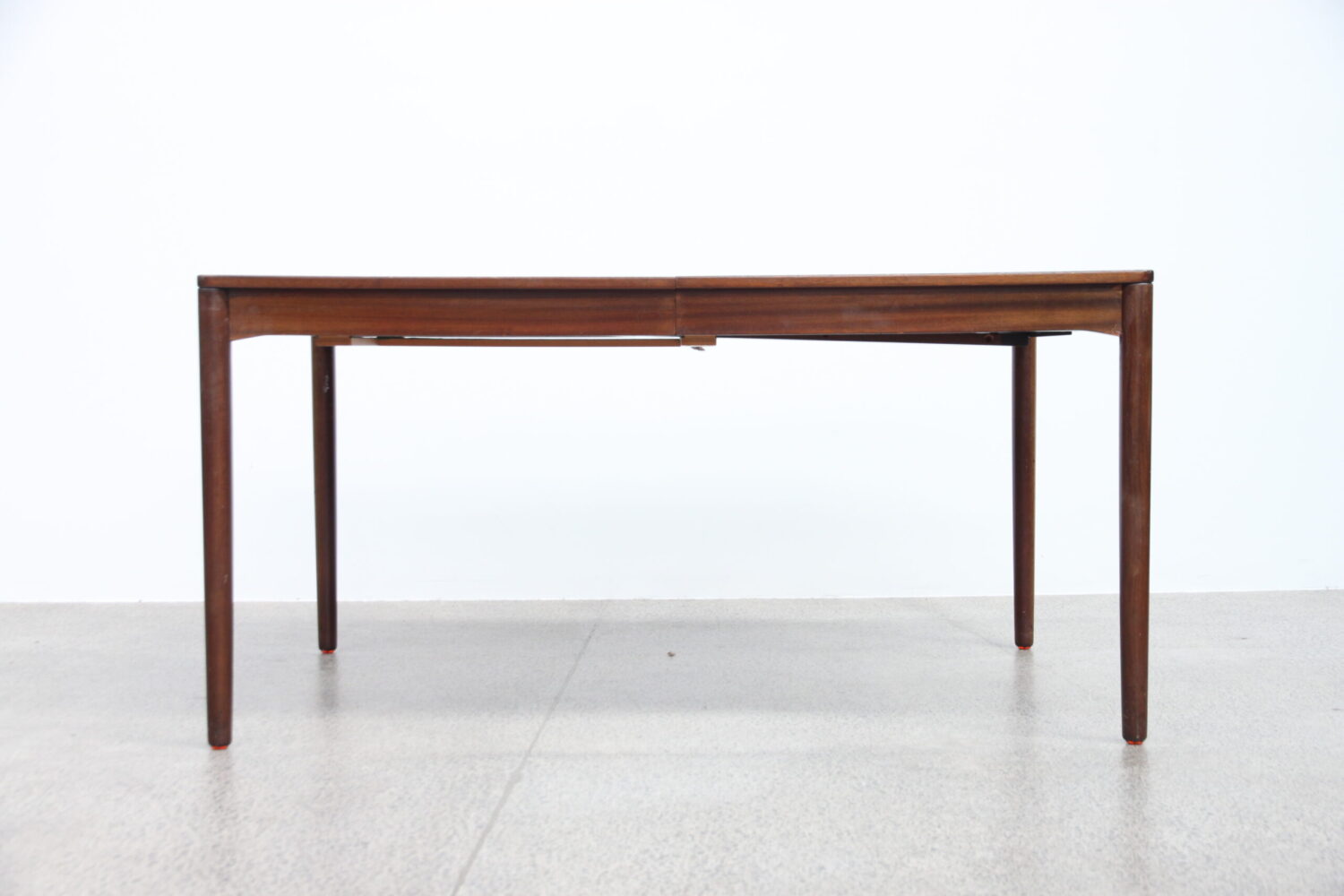 Dining Suite by Vamo
