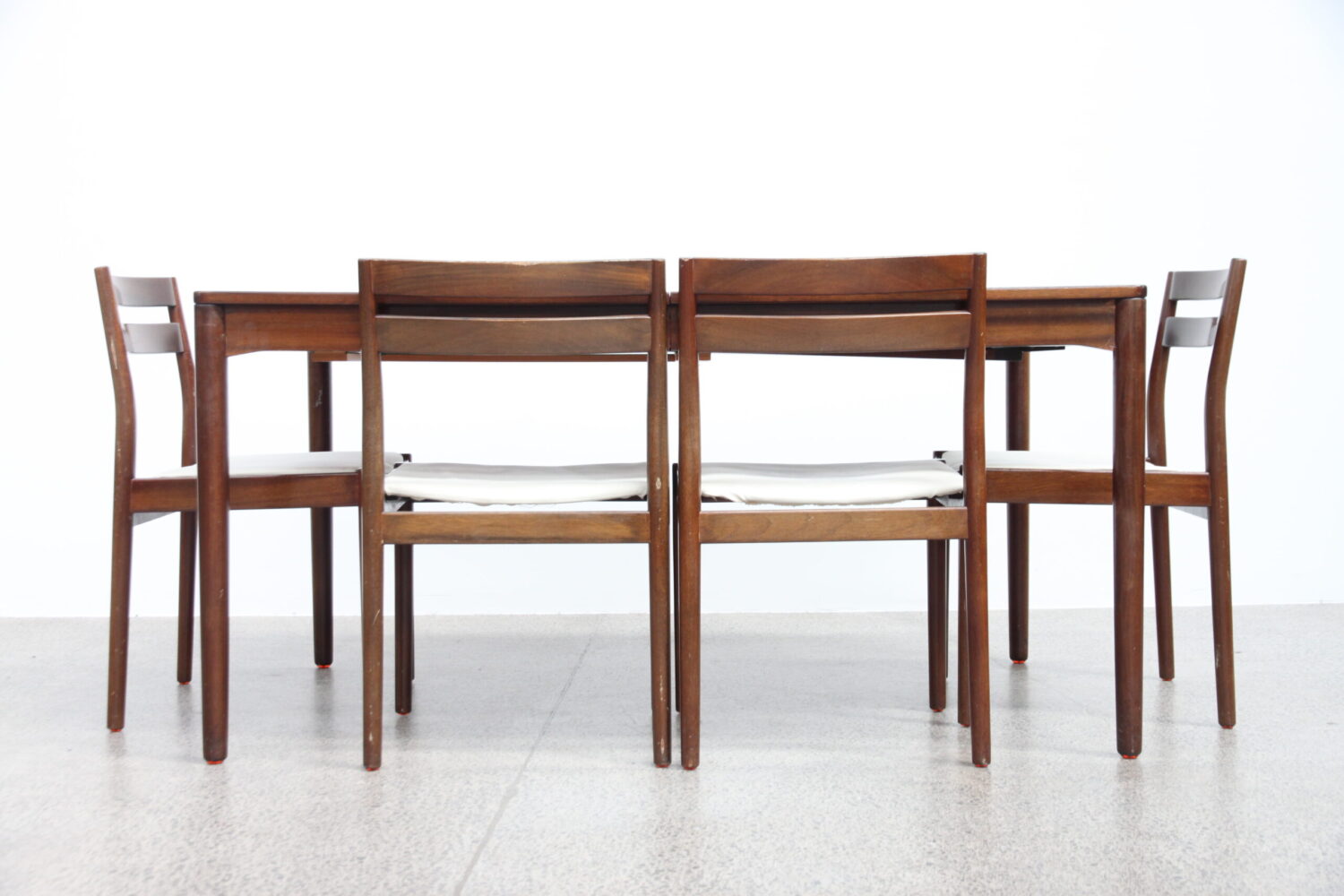 Dining Suite by Vamo