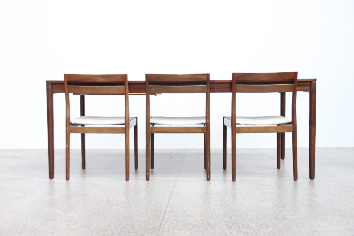 Dining Suite by Vamo
