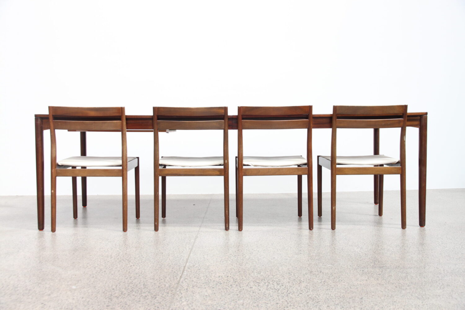 Dining Suite by Vamo