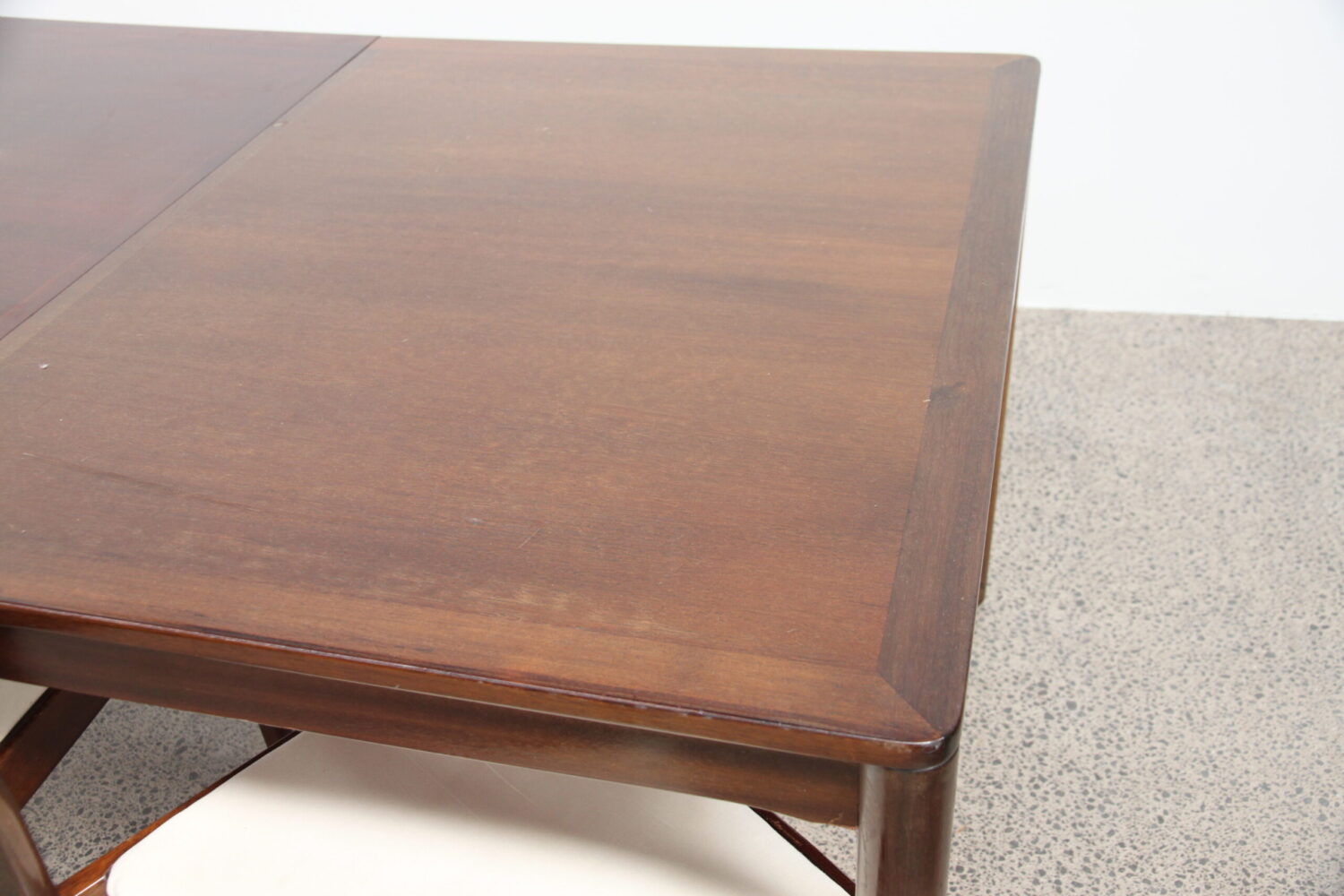 Dining Suite by Vamo