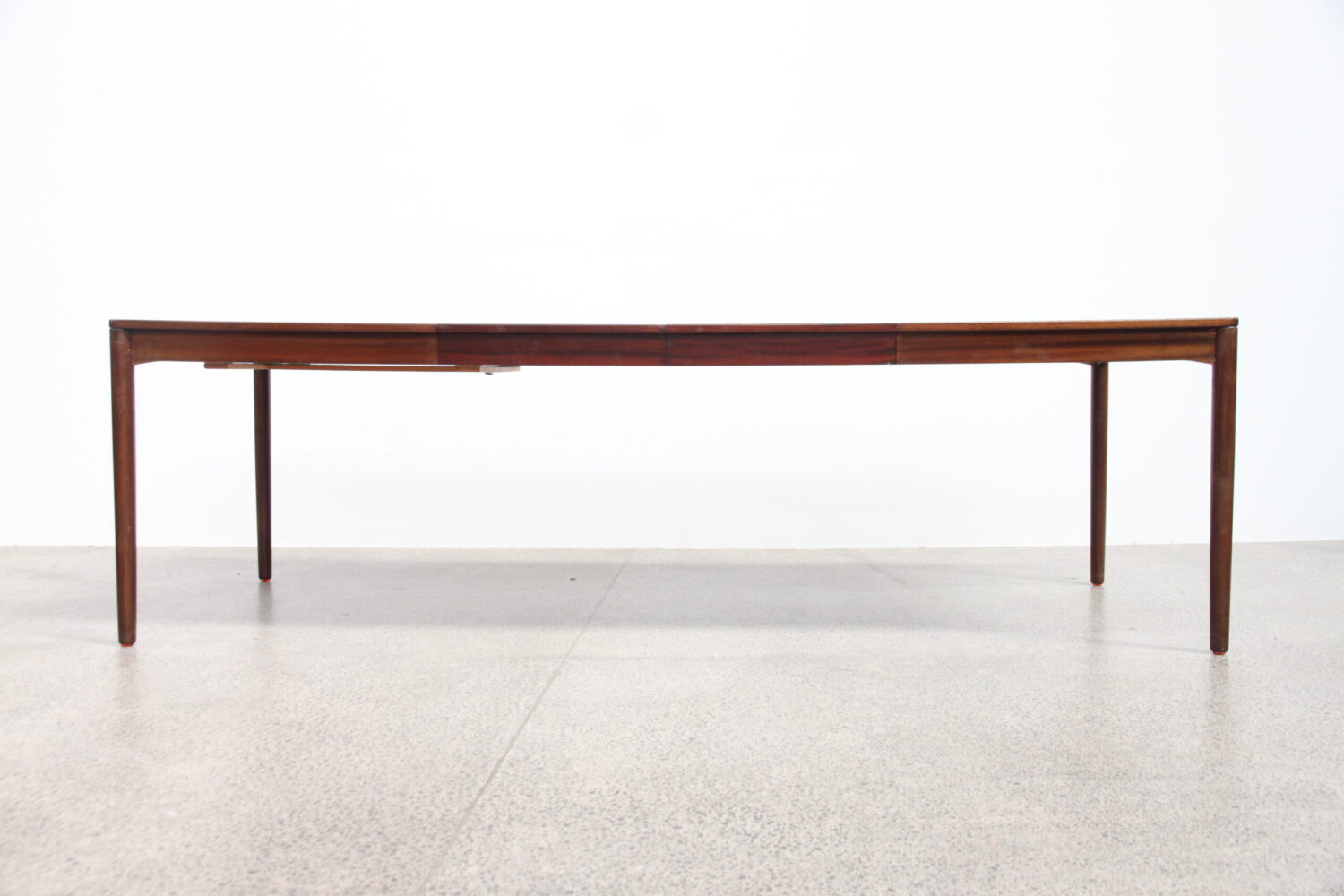 Dining Suite by Vamo