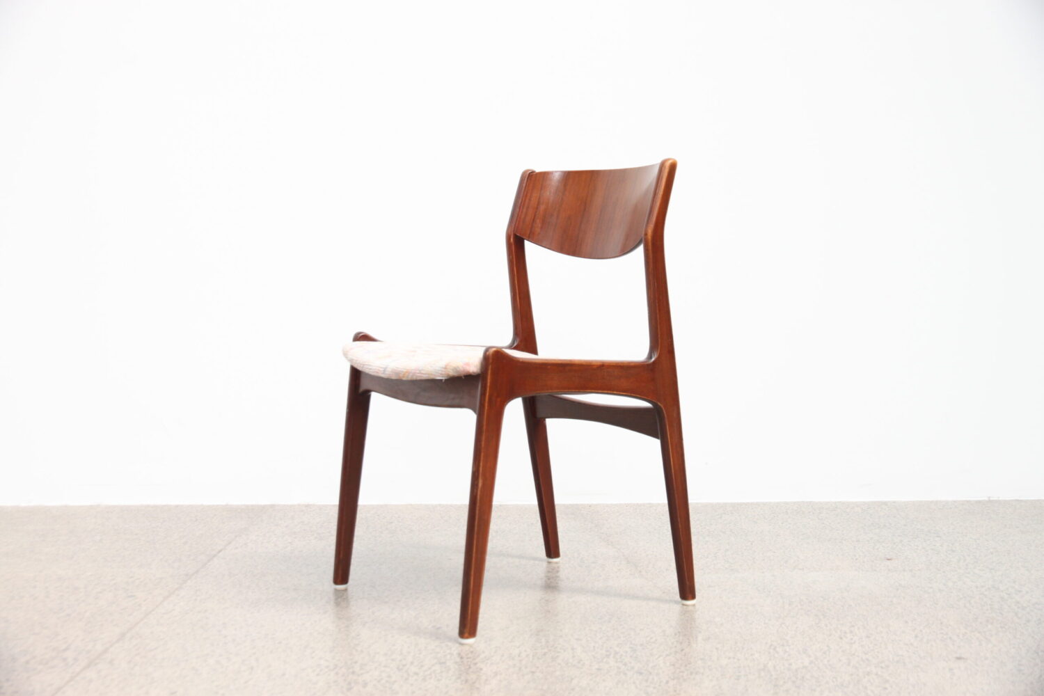 Dining Chairs by Henning Kjaernulf X6