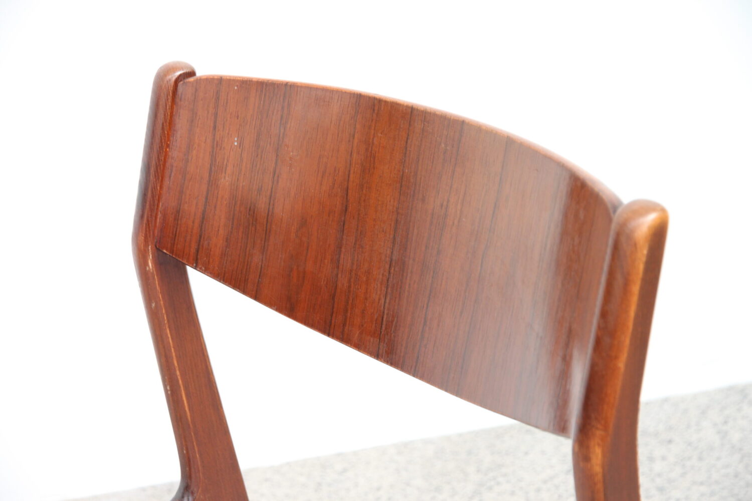 Dining Chairs by Henning Kjaernulf X6
