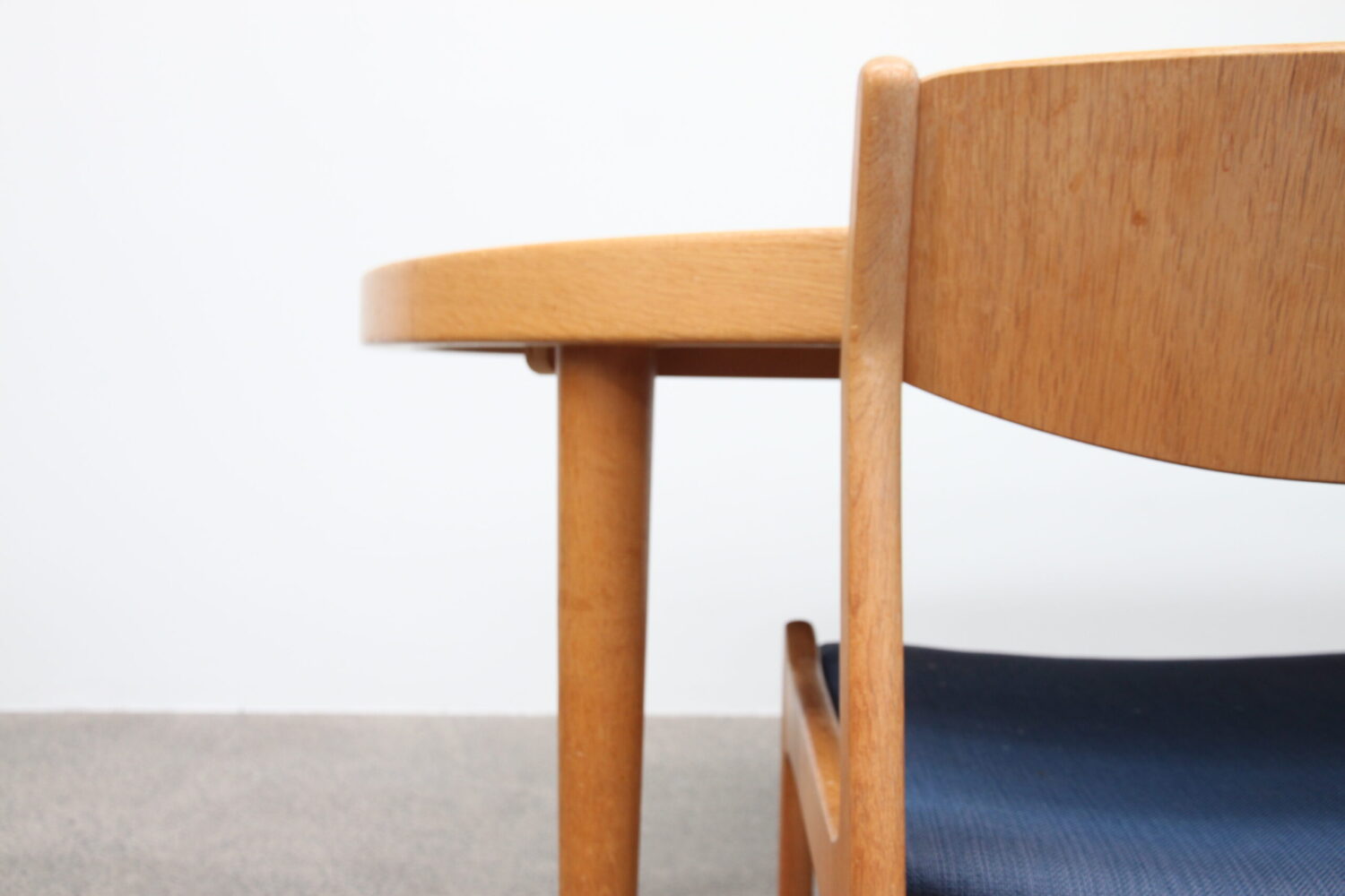 Oak Banquet Table by V&S Mobler
